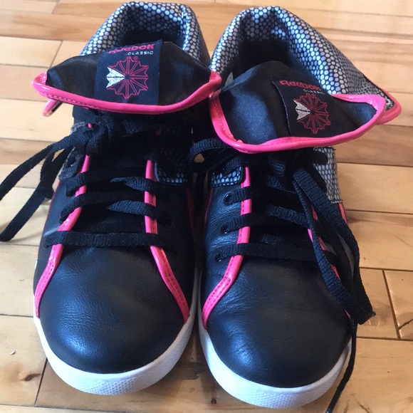 Black&Pink Reebok shoes - Picture 2 of 6